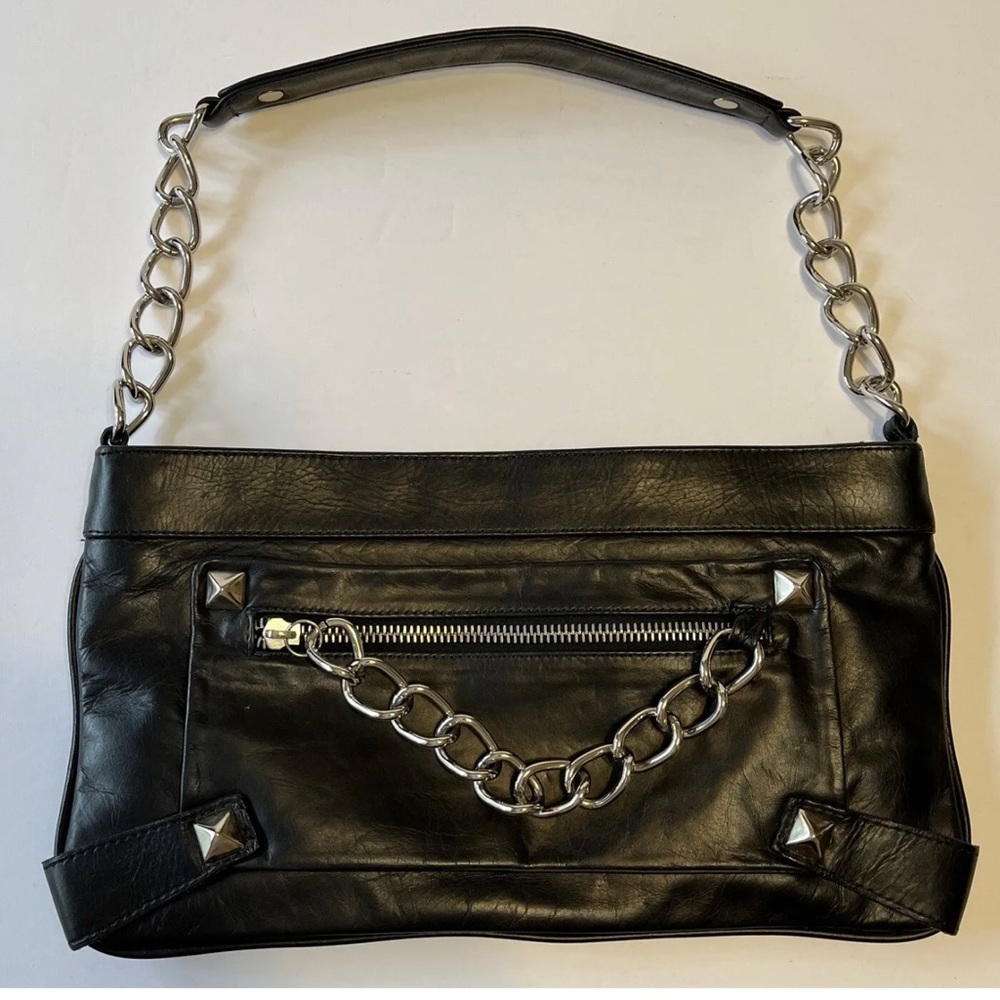 Kooks shoulder purse leather and chain light weight In great condition